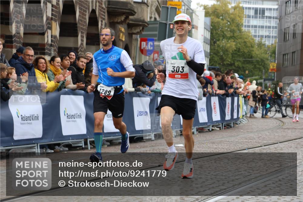 05.10.2025 - 20. swb-Marathon Bremen Strokosch-Dieckow http://msf.ph/oto/9241779 05.10.2025 12:43:32 Ziel 303, 923, 1077, 1289 meine-sportfotos.de