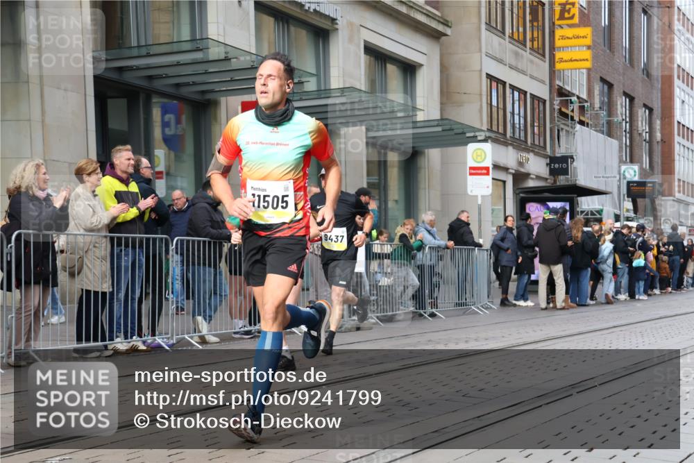05.10.2025 - 20. swb-Marathon Bremen Strokosch-Dieckow http://msf.ph/oto/9241799 05.10.2025 10:48:20 Ziel 7414, 9261, 9298, 9385, 9406, 9437, 9478, 9482, 9674, 9729, 10047, 10131, 10177, 10303, 10685, 10799, 11005, 11096, 11357, 11505, 7414, 9261, 9298, 9385, 9406, 9437, 9478, 9482, 9674, 9729, 10047, 10131, 10177, 10303, 10685, 10799, 11005, 11096, 11357, 11505 meine-sportfotos.de