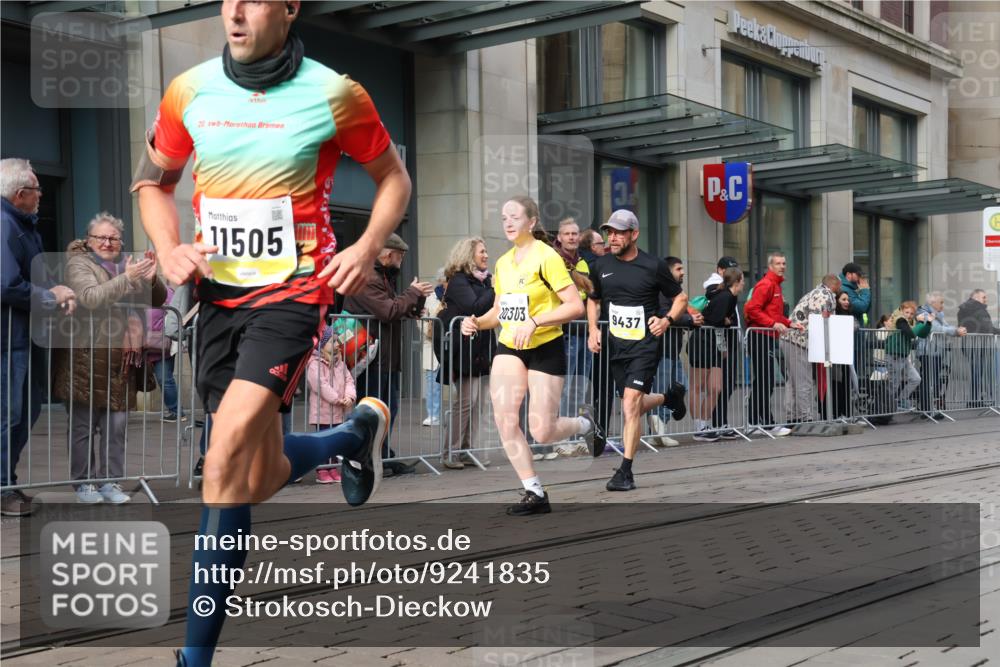 05.10.2025 - 20. swb-Marathon Bremen Strokosch-Dieckow http://msf.ph/oto/9241835 05.10.2025 10:48:21 Ziel 7414, 9261, 9385, 9406, 9437, 9478, 9482, 9674, 9729, 10047, 10177, 10303, 10685, 10799, 11005, 11096, 11357, 11505, 7414, 9261, 9385, 9406, 9437, 9478, 9482, 9674, 9729, 10047, 10177, 10303, 10685, 10799, 11005, 11096, 11357, 11505 meine-sportfotos.de