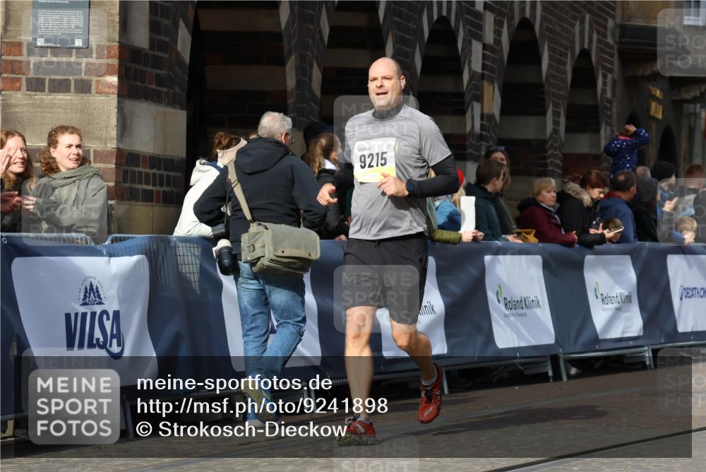 05.10.2025 - 20. swb-Marathon Bremen Strokosch-Dieckow http://msf.ph/oto/9241898 05.10.2025 10:57:28 Ziel 9000, 9215, 9625, 9747, 9904, 9914, 9962, 10139, 10645, 10739, 10950, 11360, 11606 meine-sportfotos.de