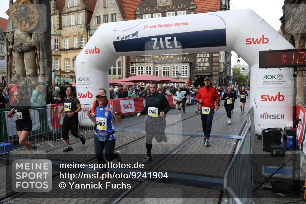 05.10.2025 - 20. swb-Marathon Bremen Yannick Fuchs http://msf.ph/oto/9241904 05.10.2025 11:08:49 Ziel 7069, 7706, 9191, 9276, 9589, 9982, 10212, 10567, 10939, 10998, 11028, 11073, 11076, 11242, 11479, 11590 meine-sportfotos.de