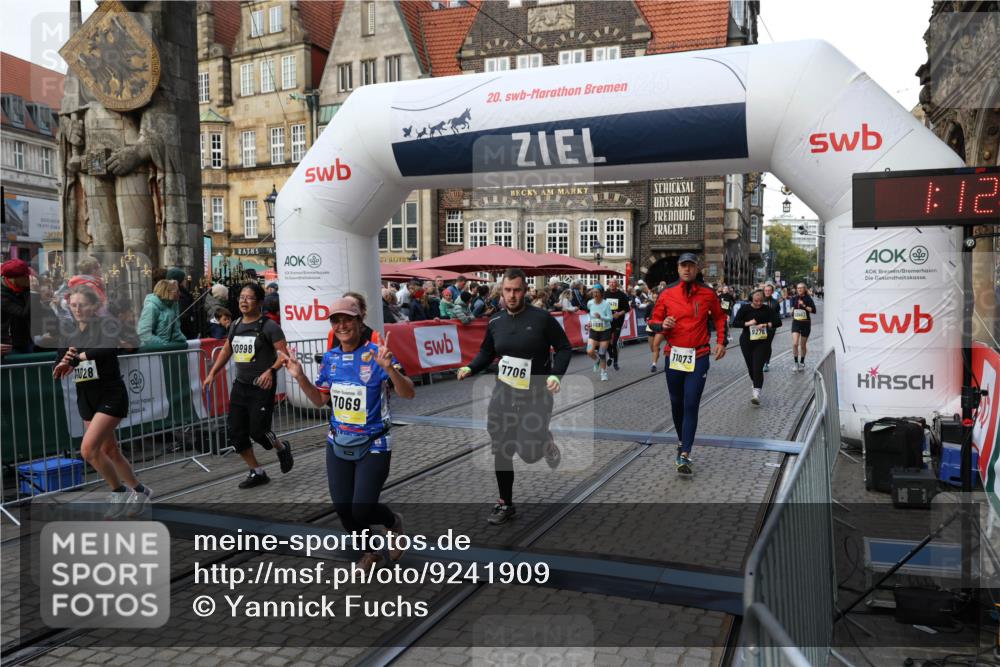 05.10.2025 - 20. swb-Marathon Bremen Yannick Fuchs http://msf.ph/oto/9241909 05.10.2025 11:08:49 Ziel 7069, 7706, 9191, 9276, 9589, 9982, 10212, 10567, 10939, 10998, 11028, 11073, 11076, 11242, 11479, 11590 meine-sportfotos.de