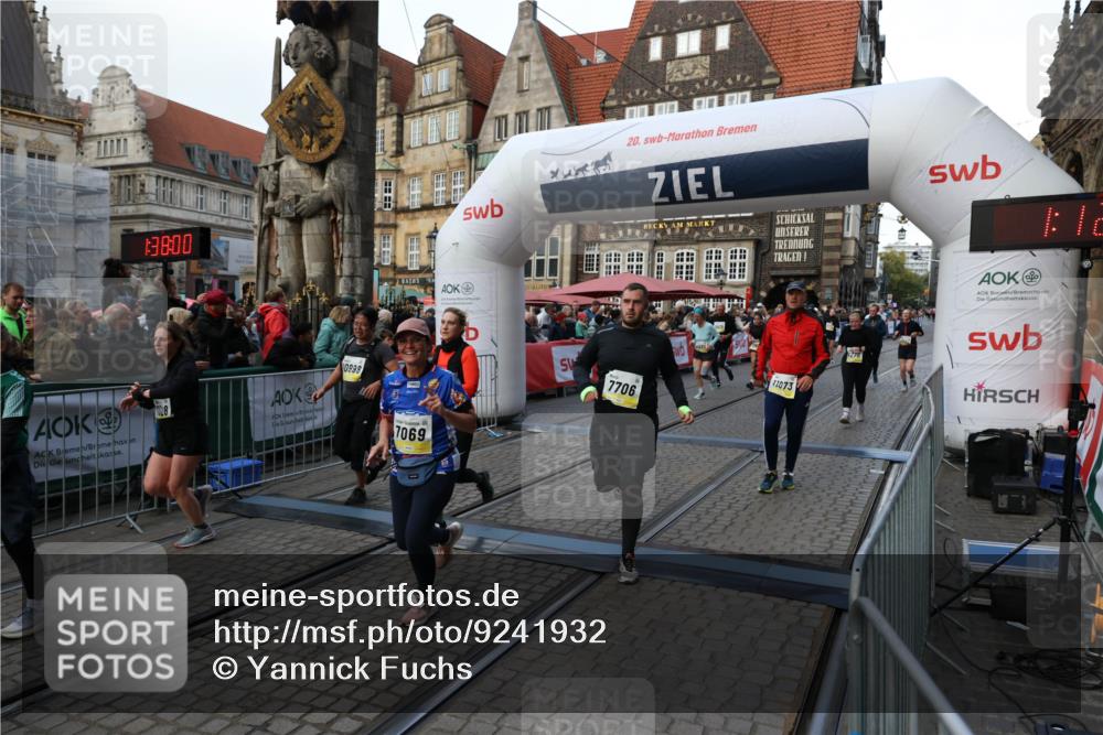 05.10.2025 - 20. swb-Marathon Bremen Yannick Fuchs http://msf.ph/oto/9241932 05.10.2025 11:08:49 Ziel 7069, 7706, 9191, 9276, 9589, 9982, 10212, 10567, 10939, 10998, 11028, 11073, 11076, 11242, 11479, 11590 meine-sportfotos.de