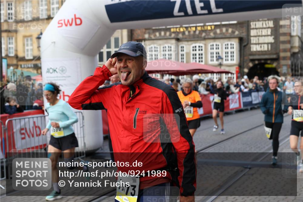 05.10.2025 - 20. swb-Marathon Bremen Yannick Fuchs http://msf.ph/oto/9241989 05.10.2025 11:08:52 Ziel 7069, 7706, 9191, 9274, 9276, 9589, 10051, 10567, 10939, 10998, 11028, 11073, 11076, 11242, 11479, 11590 meine-sportfotos.de