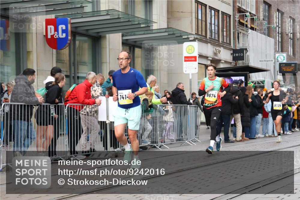 05.10.2025 - 20. swb-Marathon Bremen Strokosch-Dieckow http://msf.ph/oto/9242016 05.10.2025 10:48:30 Ziel 7414, 9216, 9255, 9261, 9482, 9583, 9674, 9729, 10047, 10303, 10733, 10799, 10877, 10973, 11096, 11248, 7414, 9216, 9255, 9261, 9482, 9583, 9674, 9729, 10047, 10303, 10733, 10799, 10877, 10973, 11096, 11248 meine-sportfotos.de