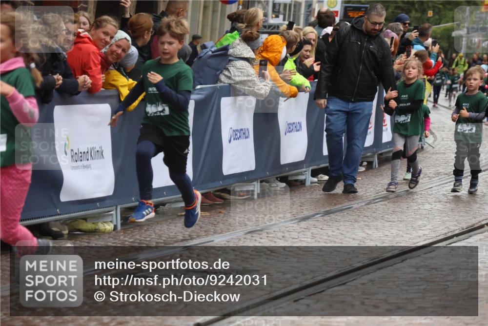05.10.2025 - 20. swb-Marathon Bremen Strokosch-Dieckow http://msf.ph/oto/9242031 05.10.2025 15:22:33 Ziel 1544 meine-sportfotos.de