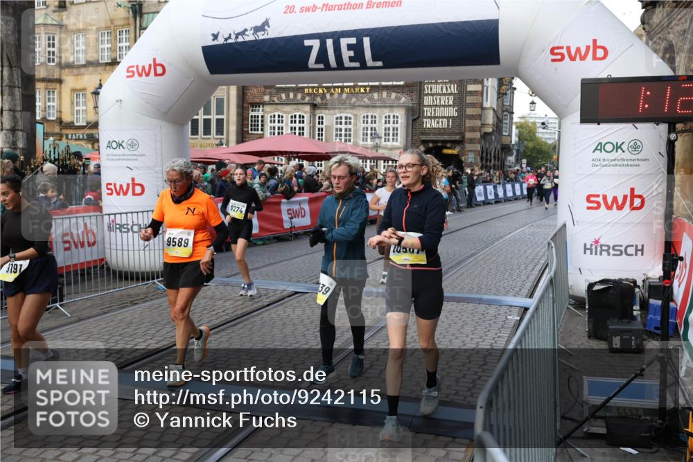 05.10.2025 - 20. swb-Marathon Bremen Yannick Fuchs http://msf.ph/oto/9242115 05.10.2025 11:08:54 Ziel 7069, 7706, 9191, 9274, 9276, 9589, 10051, 10567, 10939, 10998, 11028, 11073, 11076, 11479, 11590 meine-sportfotos.de