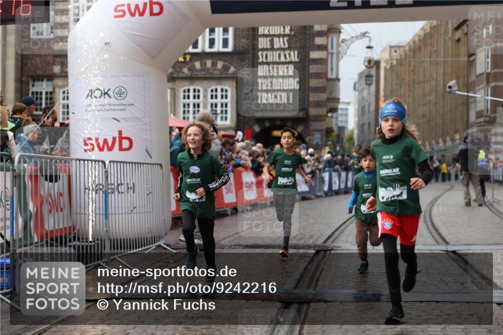 05.10.2025 - 20. swb-Marathon Bremen Yannick Fuchs http://msf.ph/oto/9242216 05.10.2025 15:20:12 Ziel  meine-sportfotos.de