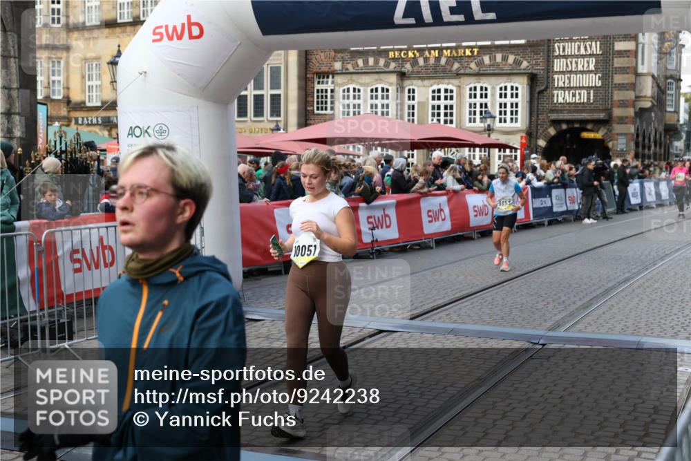 05.10.2025 - 20. swb-Marathon Bremen Yannick Fuchs http://msf.ph/oto/9242238 05.10.2025 11:08:56 Ziel 9191, 9274, 9276, 9589, 9721, 9853, 10051, 10567, 10939, 11479, 11590 meine-sportfotos.de