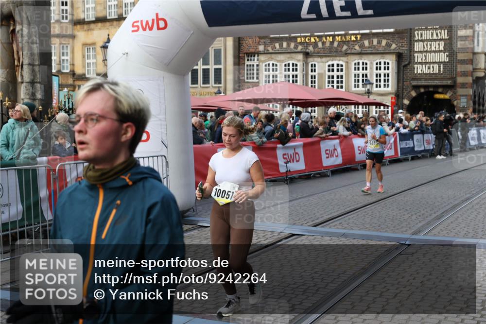 05.10.2025 - 20. swb-Marathon Bremen Yannick Fuchs http://msf.ph/oto/9242264 05.10.2025 11:08:56 Ziel 9191, 9274, 9276, 9589, 9721, 9853, 10051, 10567, 10939, 11479, 11590 meine-sportfotos.de