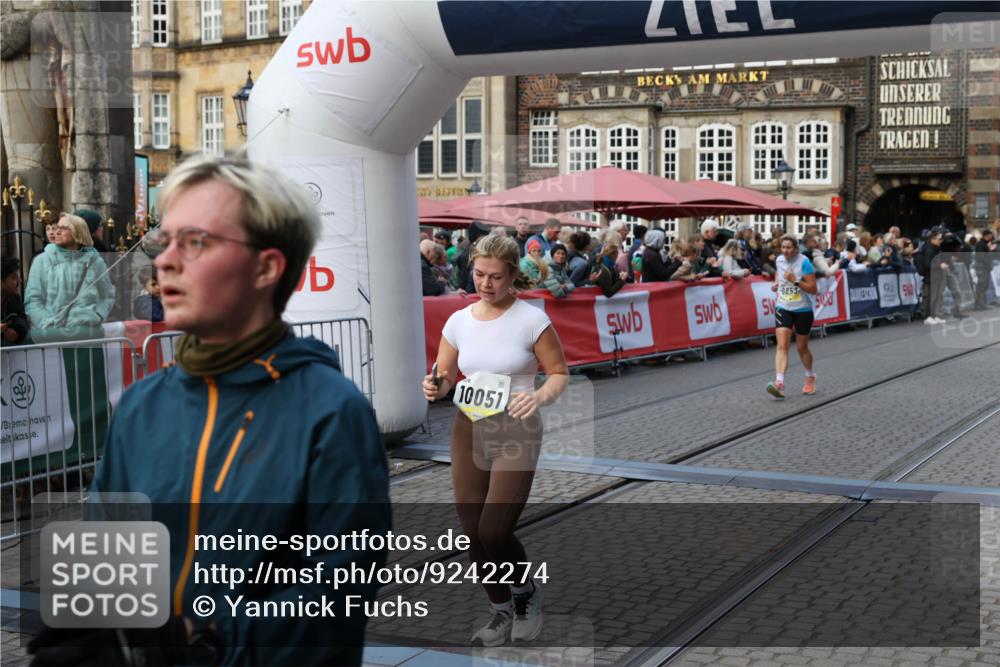 05.10.2025 - 20. swb-Marathon Bremen Yannick Fuchs http://msf.ph/oto/9242274 05.10.2025 11:08:56 Ziel 9191, 9274, 9276, 9589, 9721, 9853, 10051, 10567, 10939, 11479, 11590 meine-sportfotos.de