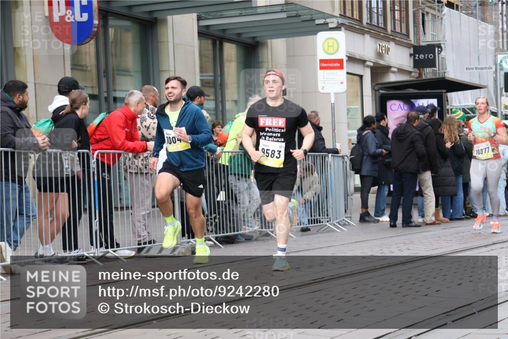 05.10.2025 - 20. swb-Marathon Bremen Strokosch-Dieckow http://msf.ph/oto/9242280 05.10.2025 10:48:38 Ziel 7202, 7414, 9014, 9216, 9255, 9261, 9317, 9482, 9556, 9583, 9674, 10047, 10449, 10733, 10799, 10877, 10973, 11248, 11673, 11695, 7202, 7414, 9014, 9216, 9255, 9261, 9317, 9482, 9556, 9583, 9674, 10047, 10449, 10733, 10799, 10877, 10973, 11248, 11673, 11695 meine-sportfotos.de