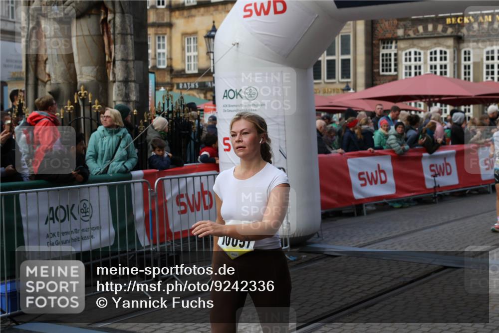 05.10.2025 - 20. swb-Marathon Bremen Yannick Fuchs http://msf.ph/oto/9242336 05.10.2025 11:08:57 Ziel 9191, 9274, 9276, 9589, 9721, 9853, 10051, 10567, 10939, 11479, 11590 meine-sportfotos.de