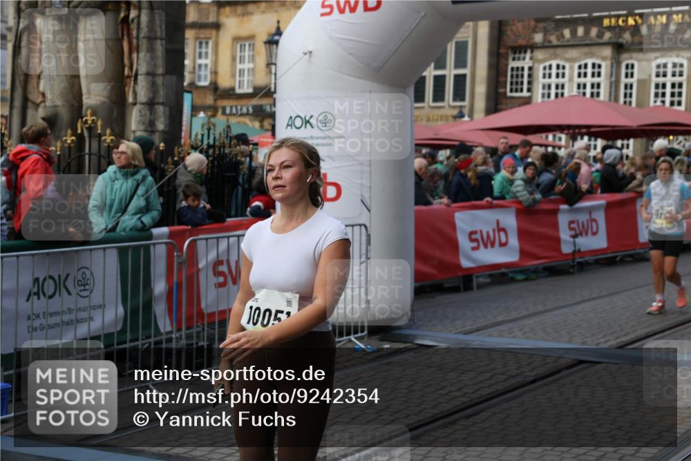 05.10.2025 - 20. swb-Marathon Bremen Yannick Fuchs http://msf.ph/oto/9242354 05.10.2025 11:08:57 Ziel 9191, 9274, 9276, 9589, 9721, 9853, 10051, 10567, 10939, 11479, 11590 meine-sportfotos.de