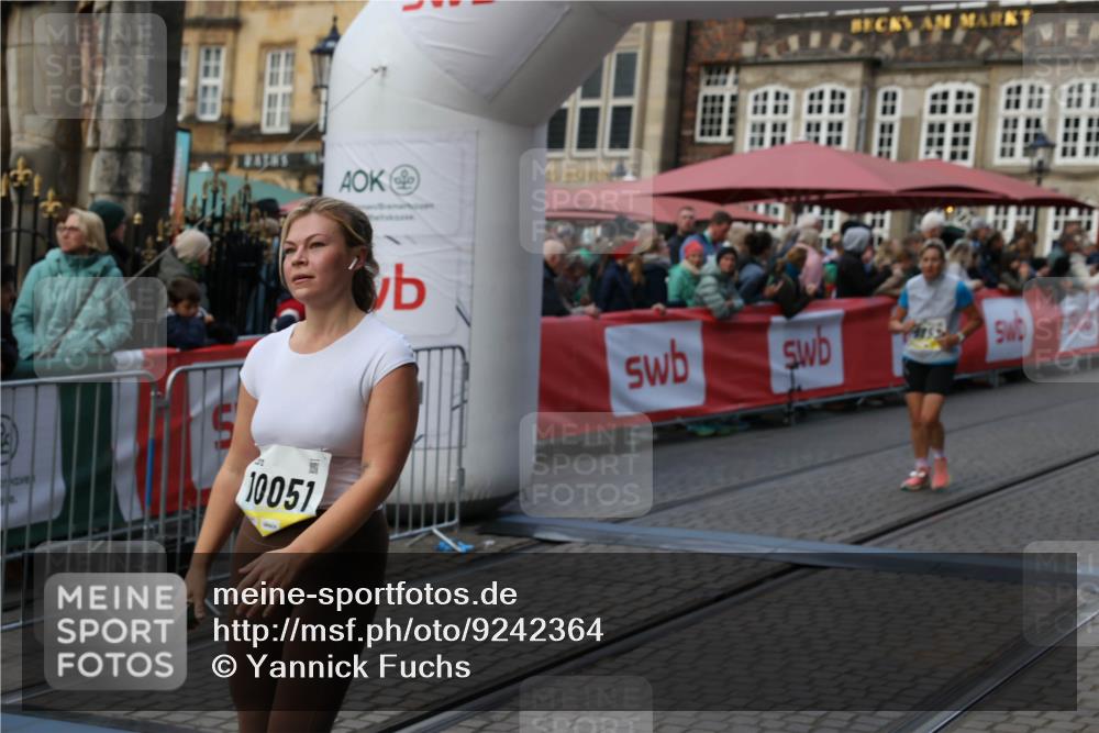 05.10.2025 - 20. swb-Marathon Bremen Yannick Fuchs http://msf.ph/oto/9242364 05.10.2025 11:08:57 Ziel 9191, 9274, 9276, 9589, 9721, 9853, 10051, 10567, 10939, 11479, 11590 meine-sportfotos.de