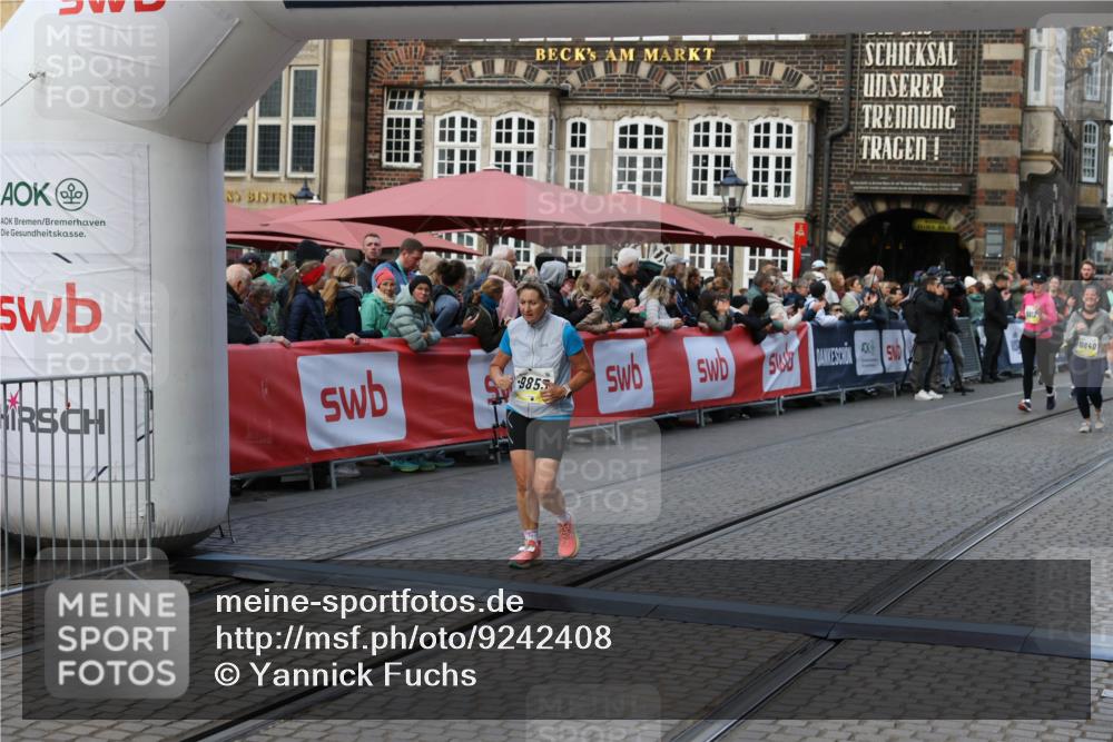 05.10.2025 - 20. swb-Marathon Bremen Yannick Fuchs http://msf.ph/oto/9242408 05.10.2025 11:08:58 Ziel 9184, 9191, 9274, 9589, 9721, 9853, 10051, 10567, 10939, 11479, 11590 meine-sportfotos.de