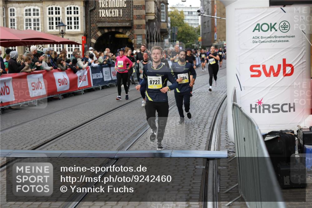 05.10.2025 - 20. swb-Marathon Bremen Yannick Fuchs http://msf.ph/oto/9242460 05.10.2025 11:09:00 Ziel 9184, 9274, 9721, 9853, 9912, 10051, 10248, 10714, 10840 meine-sportfotos.de