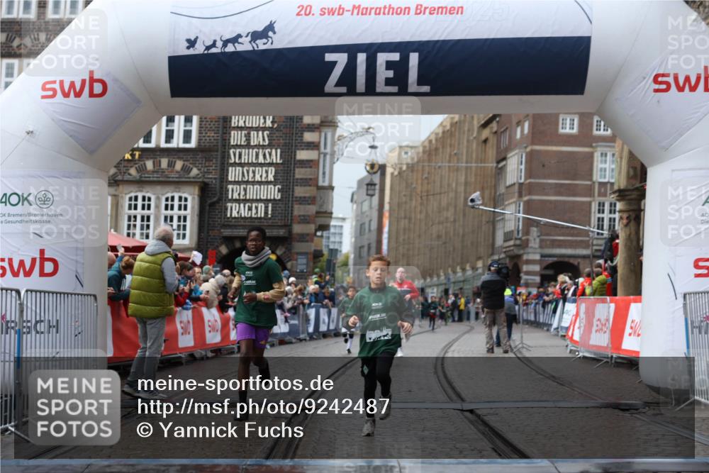 05.10.2025 - 20. swb-Marathon Bremen Yannick Fuchs http://msf.ph/oto/9242487 05.10.2025 15:20:17 Ziel  meine-sportfotos.de