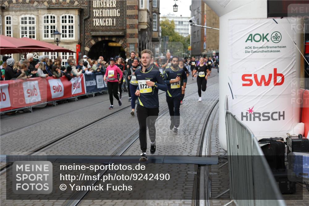 05.10.2025 - 20. swb-Marathon Bremen Yannick Fuchs http://msf.ph/oto/9242490 05.10.2025 11:09:00 Ziel 9184, 9274, 9721, 9853, 9912, 10051, 10248, 10714, 10840 meine-sportfotos.de