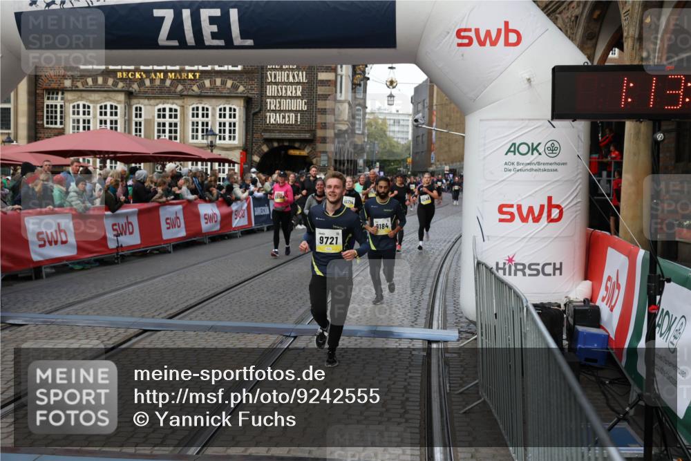 05.10.2025 - 20. swb-Marathon Bremen Yannick Fuchs http://msf.ph/oto/9242555 05.10.2025 11:09:00 Ziel 9184, 9274, 9721, 9853, 9912, 10051, 10248, 10714, 10840 meine-sportfotos.de