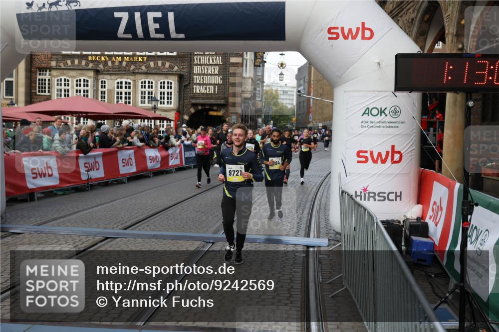 05.10.2025 - 20. swb-Marathon Bremen Yannick Fuchs http://msf.ph/oto/9242569 05.10.2025 11:09:00 Ziel 9184, 9274, 9721, 9853, 9912, 10051, 10248, 10714, 10840 meine-sportfotos.de
