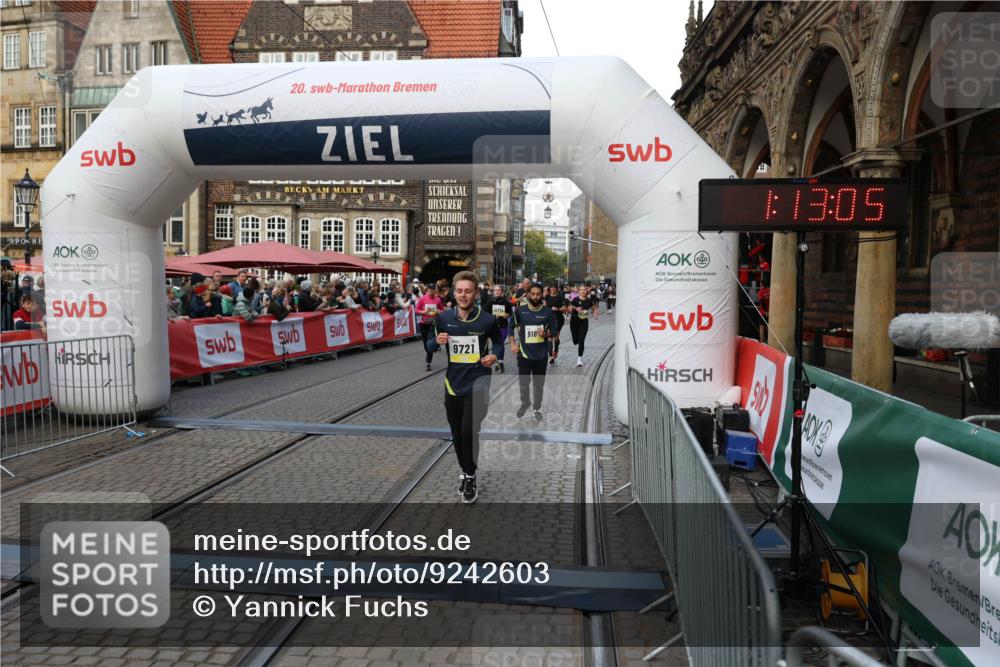 05.10.2025 - 20. swb-Marathon Bremen Yannick Fuchs http://msf.ph/oto/9242603 05.10.2025 11:09:01 Ziel 9184, 9466, 9721, 9774, 9853, 9912, 10031, 10051, 10248, 10714, 10840 meine-sportfotos.de