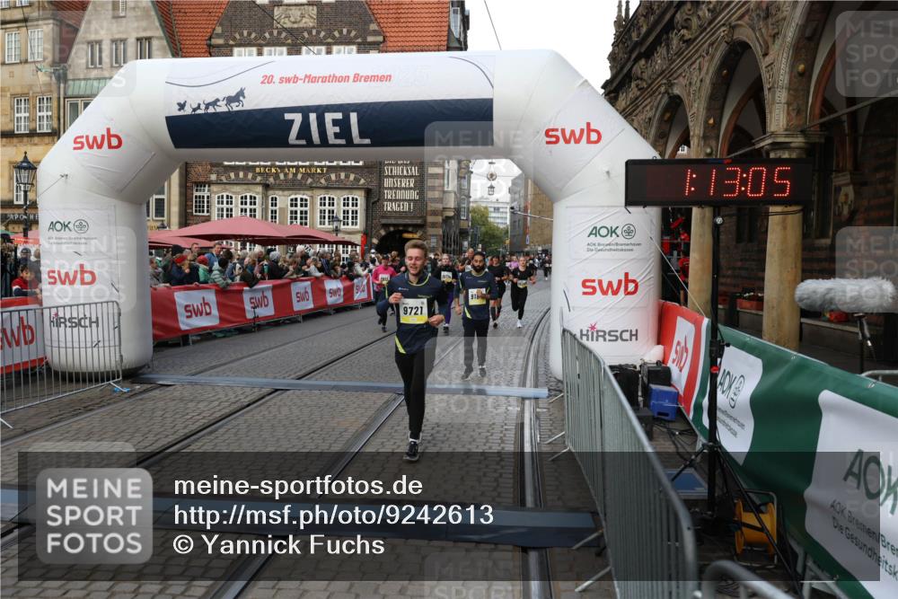 05.10.2025 - 20. swb-Marathon Bremen Yannick Fuchs http://msf.ph/oto/9242613 05.10.2025 11:09:01 Ziel 9184, 9466, 9721, 9774, 9853, 9912, 10031, 10051, 10248, 10714, 10840 meine-sportfotos.de