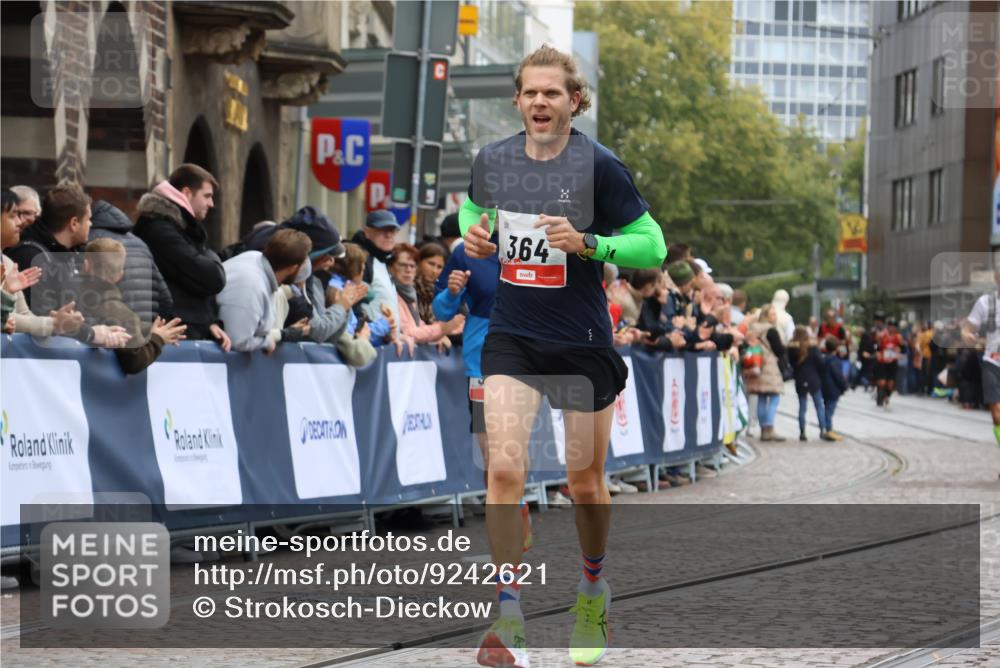 05.10.2025 - 20. swb-Marathon Bremen Strokosch-Dieckow http://msf.ph/oto/9242621 05.10.2025 12:44:08 Ziel 364, 942 meine-sportfotos.de