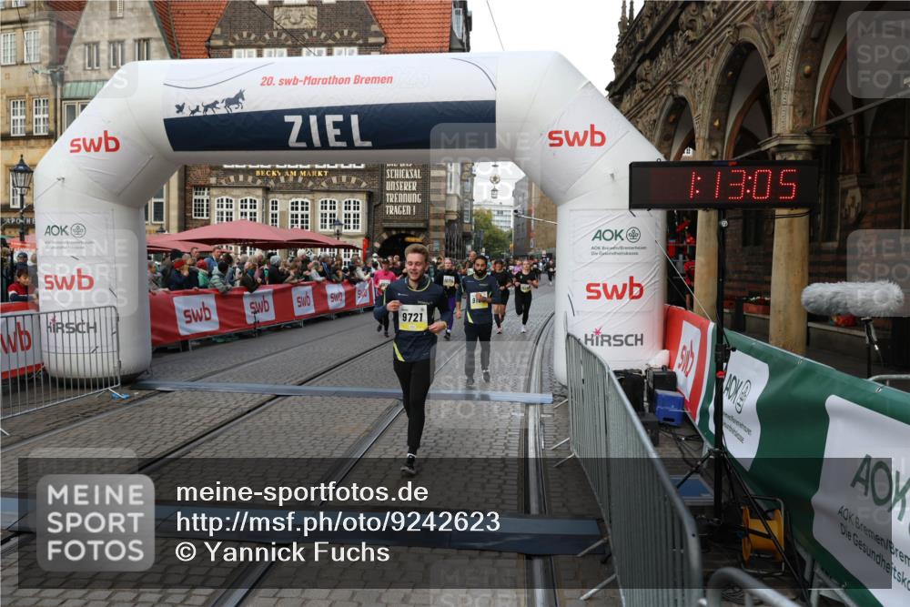 05.10.2025 - 20. swb-Marathon Bremen Yannick Fuchs http://msf.ph/oto/9242623 05.10.2025 11:09:01 Ziel 9184, 9466, 9721, 9774, 9853, 9912, 10031, 10051, 10248, 10714, 10840 meine-sportfotos.de