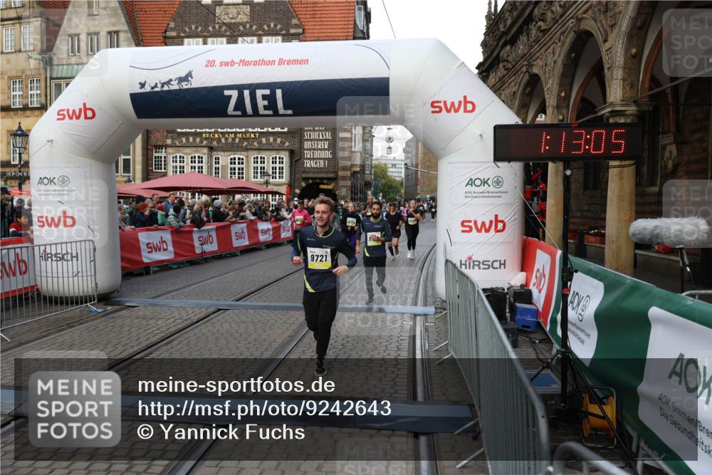 05.10.2025 - 20. swb-Marathon Bremen Yannick Fuchs http://msf.ph/oto/9242643 05.10.2025 11:09:01 Ziel 9184, 9466, 9721, 9774, 9853, 9912, 10031, 10051, 10248, 10714, 10840 meine-sportfotos.de