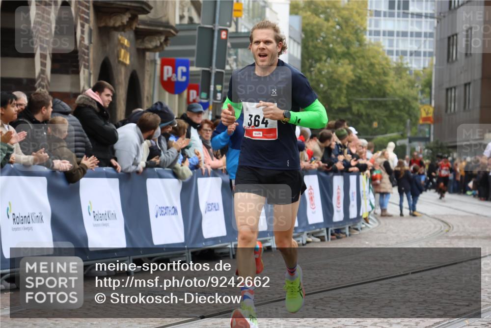 05.10.2025 - 20. swb-Marathon Bremen Strokosch-Dieckow http://msf.ph/oto/9242662 05.10.2025 12:44:08 Ziel 364, 942 meine-sportfotos.de