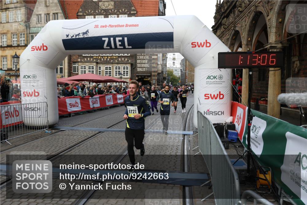 05.10.2025 - 20. swb-Marathon Bremen Yannick Fuchs http://msf.ph/oto/9242663 05.10.2025 11:09:01 Ziel 9184, 9466, 9721, 9774, 9853, 9912, 10031, 10051, 10248, 10714, 10840 meine-sportfotos.de