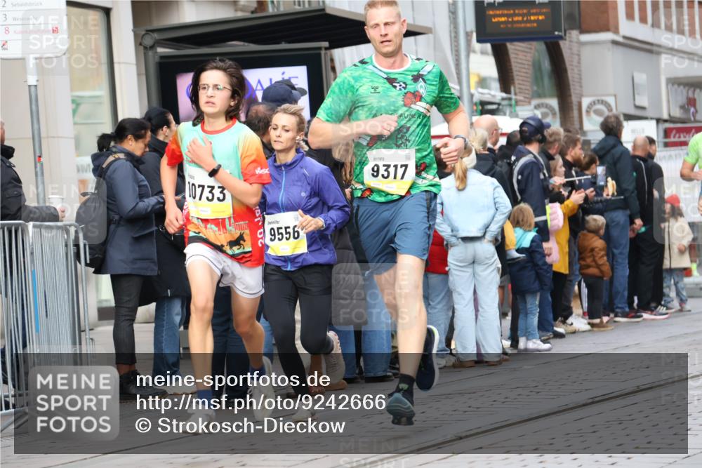 05.10.2025 - 20. swb-Marathon Bremen Strokosch-Dieckow http://msf.ph/oto/9242666 05.10.2025 10:48:52 Ziel 7202, 9014, 9206, 9216, 9317, 9333, 9435, 9457, 9556, 9708, 10016, 10221, 10449, 10519, 10715, 10733, 10735, 11057, 11319, 11598, 11672, 11673, 11695, 7202, 9014, 9206, 9216, 9317, 9333, 9435, 9457, 9556, 9708, 10016, 10221, 10449, 10519, 10715, 10733, 10735, 11057, 11319, 11598, 11672, 11673, 11695 meine-sportfotos.de