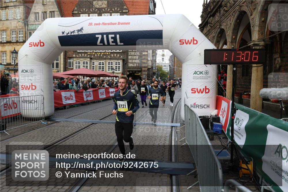 05.10.2025 - 20. swb-Marathon Bremen Yannick Fuchs http://msf.ph/oto/9242675 05.10.2025 11:09:01 Ziel 9184, 9466, 9721, 9774, 9853, 9912, 10031, 10051, 10248, 10714, 10840 meine-sportfotos.de