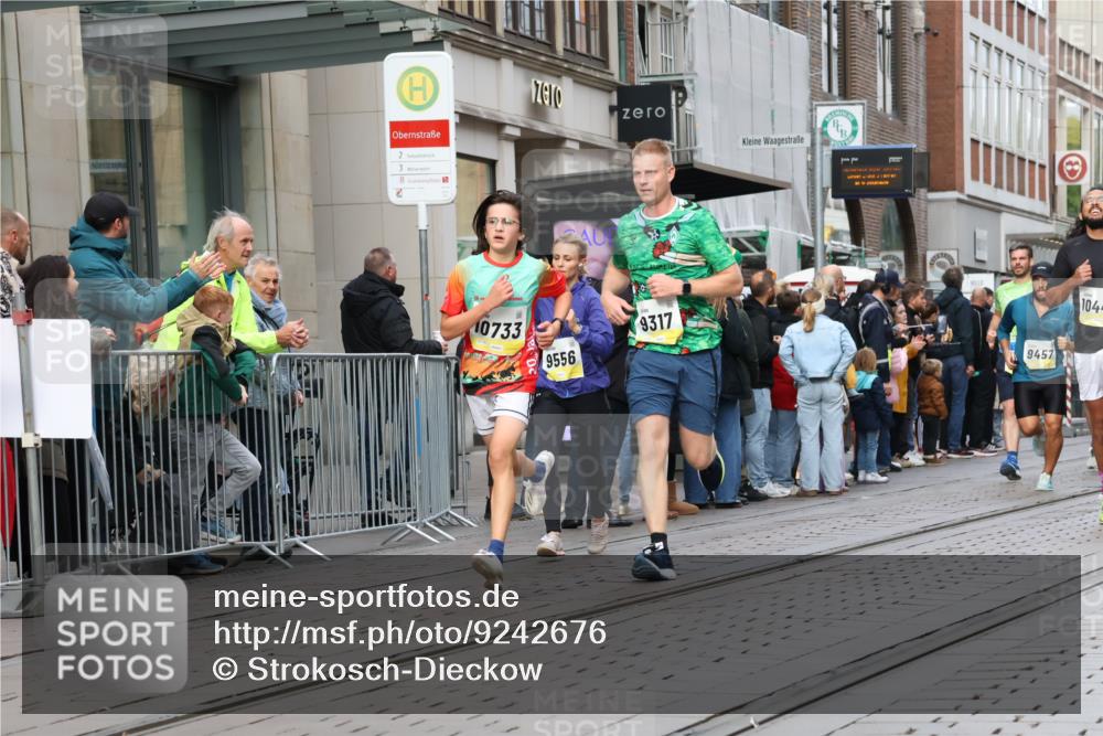 05.10.2025 - 20. swb-Marathon Bremen Strokosch-Dieckow http://msf.ph/oto/9242676 05.10.2025 10:48:53 Ziel 7202, 9014, 9206, 9216, 9317, 9333, 9435, 9457, 9556, 9708, 10016, 10118, 10221, 10449, 10519, 10715, 10733, 10735, 11057, 11319, 11598, 11672, 11673, 11695, 7202, 9014, 9206, 9216, 9317, 9333, 9435, 9457, 9556, 9708, 10016, 10118, 10221, 10449, 10519, 10715, 10733, 10735, 11057, 11319, 11598, 11672, 11673, 11695 meine-sportfotos.de