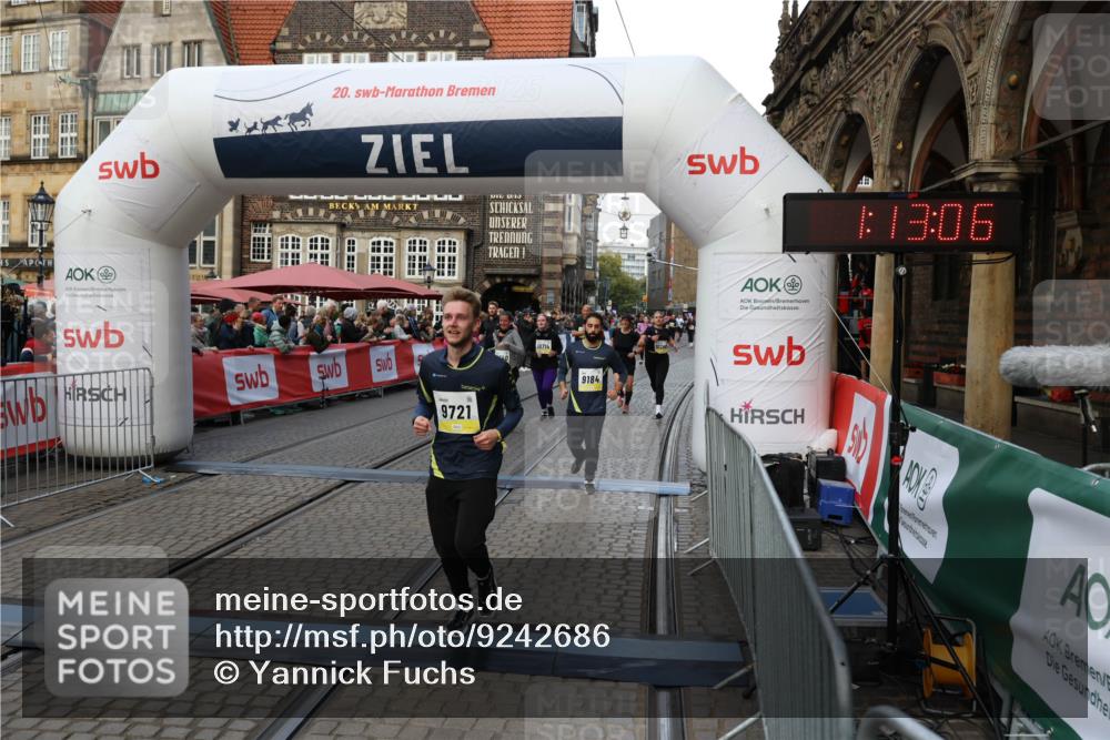 05.10.2025 - 20. swb-Marathon Bremen Yannick Fuchs http://msf.ph/oto/9242686 05.10.2025 11:09:01 Ziel 9184, 9466, 9721, 9774, 9853, 9912, 10031, 10051, 10248, 10714, 10840 meine-sportfotos.de