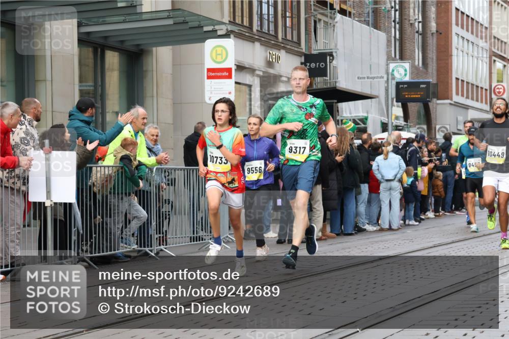 05.10.2025 - 20. swb-Marathon Bremen Strokosch-Dieckow http://msf.ph/oto/9242689 05.10.2025 10:48:53 Ziel 7202, 9014, 9206, 9216, 9317, 9333, 9435, 9457, 9556, 9708, 10016, 10118, 10221, 10449, 10519, 10715, 10733, 10735, 11057, 11319, 11598, 11672, 11673, 11695, 7202, 9014, 9206, 9216, 9317, 9333, 9435, 9457, 9556, 9708, 10016, 10118, 10221, 10449, 10519, 10715, 10733, 10735, 11057, 11319, 11598, 11672, 11673, 11695 meine-sportfotos.de