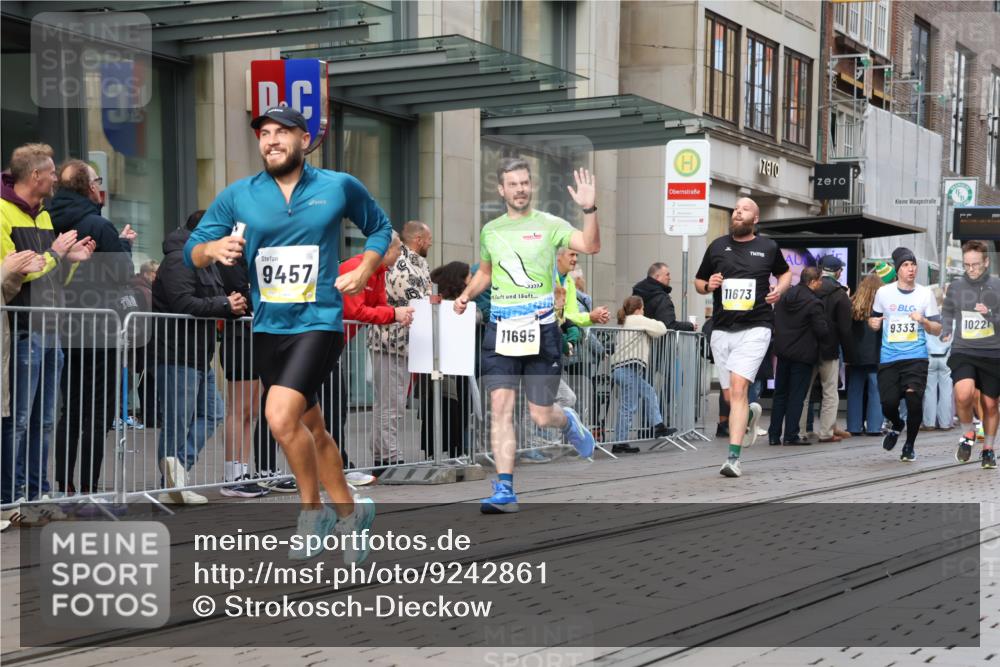 05.10.2025 - 20. swb-Marathon Bremen Strokosch-Dieckow http://msf.ph/oto/9242861 05.10.2025 10:48:58 Ziel 7202, 9014, 9206, 9233, 9333, 9435, 9457, 9555, 9556, 9708, 10016, 10118, 10221, 10381, 10449, 10519, 10673, 10715, 10735, 11057, 11319, 11487, 11598, 11672, 11673, 11695, 7202, 9014, 9206, 9233, 9333, 9435, 9457, 9555, 9556, 9708, 10016, 10118, 10221, 10381, 10449, 10519, 10673, 10715, 10735, 11057, 11319, 11487, 11598, 11672, 11673, 11695 meine-sportfotos.de