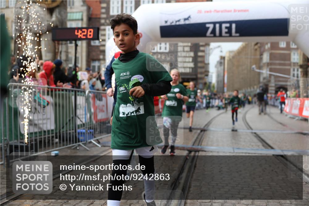 05.10.2025 - 20. swb-Marathon Bremen Yannick Fuchs http://msf.ph/oto/9242863 05.10.2025 15:20:24 Ziel  meine-sportfotos.de