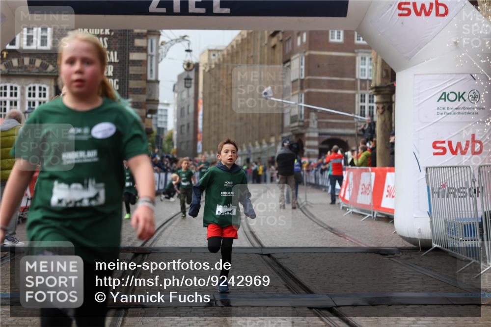 05.10.2025 - 20. swb-Marathon Bremen Yannick Fuchs http://msf.ph/oto/9242969 05.10.2025 15:20:26 Ziel  meine-sportfotos.de
