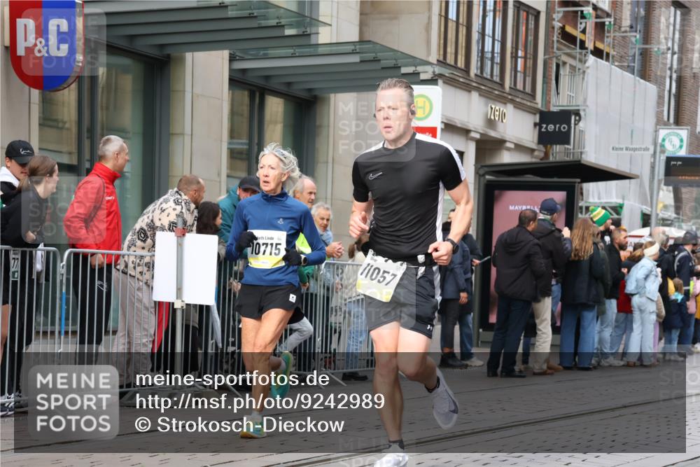 05.10.2025 - 20. swb-Marathon Bremen Strokosch-Dieckow http://msf.ph/oto/9242989 05.10.2025 10:49:01 Ziel 7202, 9206, 9233, 9333, 9435, 9457, 9555, 9556, 9626, 9627, 9708, 10016, 10118, 10221, 10381, 10519, 10673, 10715, 10735, 10888, 11057, 11319, 11487, 11579, 11598, 11672, 11673, 7202, 9206, 9233, 9333, 9435, 9457, 9555, 9556, 9626, 9627, 9708, 10016, 10118, 10221, 10381, 10519, 10673, 10715, 10735, 10888, 11057, 11319, 11487, 11579, 11598, 11672, 11673 meine-sportfotos.de