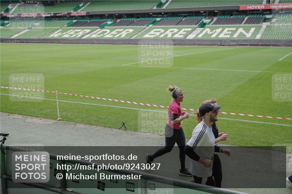 05.10.2025 - 20. swb-Marathon Bremen Michael Burmester http://msf.ph/oto/9243027 05.10.2025 10:35:56 Laufen im Stadion 7163, 7177, 7178, 7908, 8585, 9005, 9173, 9174, 9231, 9278, 9327, 9330, 9346, 9349, 9370, 9371, 9378, 9389, 9433, 9443, 9450, 9451, 9454, 9462, 9508, 9516, 9518, 9542, 9550, 9576, 9609, 9612, 9625, 9634, 9666, 9686, 9737, 9790, 9880, 9886, 9904, 9914, 9937, 9954, 9962, 9977, 10006, 10039, 10049, 10055, 10059, 10063, 10079, 10084, 10105, 10127, 10138, 10139, 10143, 10145, 10179, 10182, 10225, 10228, 10250, 10293, 10311, 10336, 10353, 10359, 10367, 10368, 10377, 10391 meine-sportfotos.de