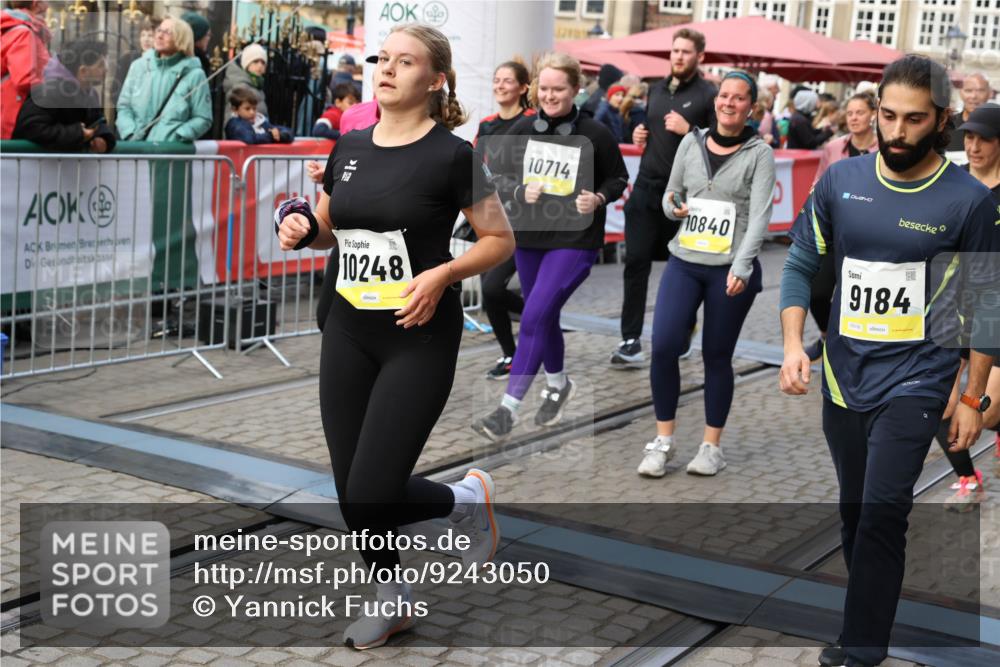 05.10.2025 - 20. swb-Marathon Bremen Yannick Fuchs http://msf.ph/oto/9243050 05.10.2025 11:09:05 Ziel 9184, 9466, 9721, 9774, 9853, 9912, 10031, 10087, 10248, 10458, 10714, 10840, 11126, 11142 meine-sportfotos.de
