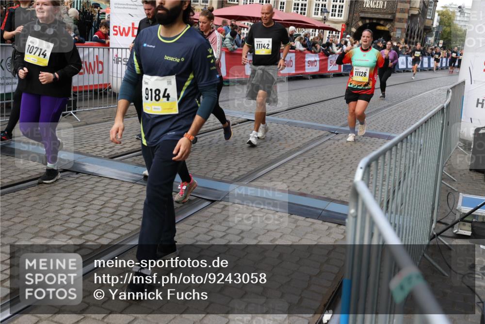 05.10.2025 - 20. swb-Marathon Bremen Yannick Fuchs http://msf.ph/oto/9243058 05.10.2025 11:09:06 Ziel 9184, 9466, 9721, 9774, 9912, 10031, 10087, 10248, 10458, 10714, 10840, 11126, 11142 meine-sportfotos.de