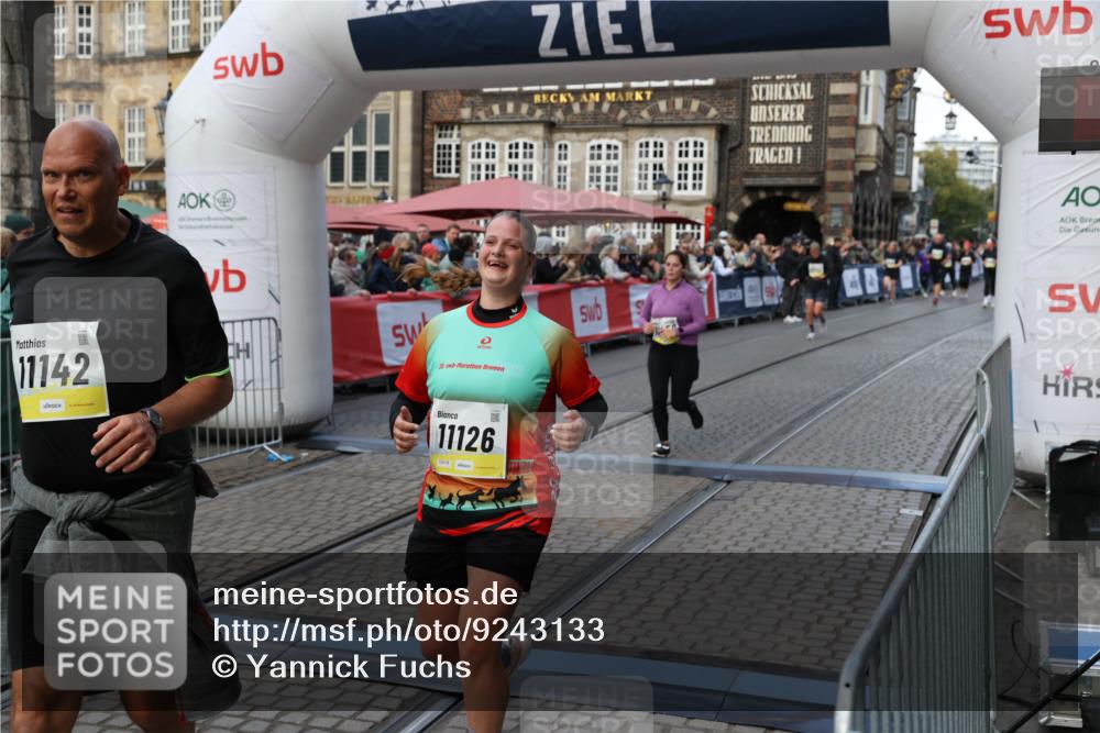05.10.2025 - 20. swb-Marathon Bremen Yannick Fuchs http://msf.ph/oto/9243133 05.10.2025 11:09:08 Ziel 9184, 9466, 9774, 9912, 10031, 10087, 10248, 10458, 10714, 10840, 11126, 11142 meine-sportfotos.de