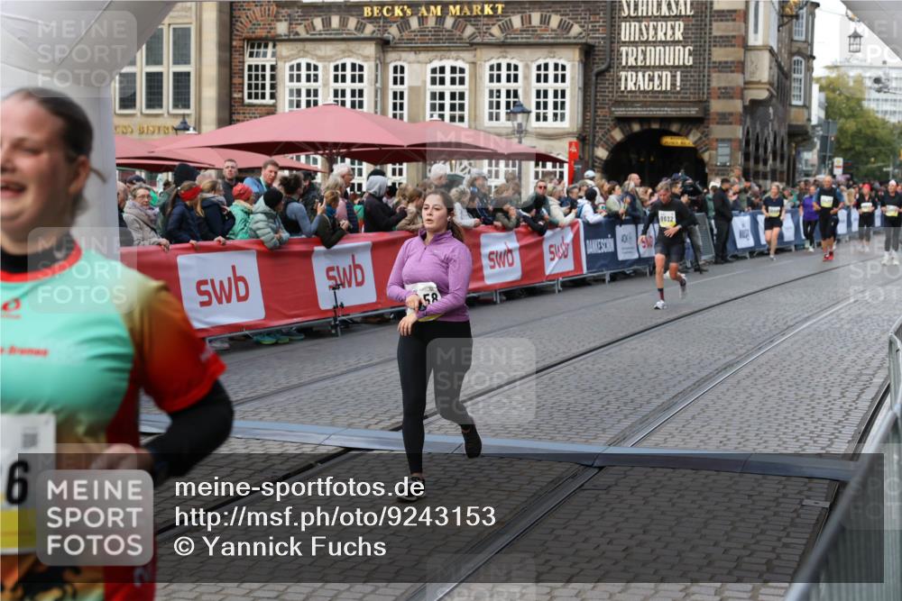 05.10.2025 - 20. swb-Marathon Bremen Yannick Fuchs http://msf.ph/oto/9243153 05.10.2025 11:09:09 Ziel 9466, 9774, 9912, 10031, 10087, 10248, 10458, 10714, 10840, 11126, 11142 meine-sportfotos.de