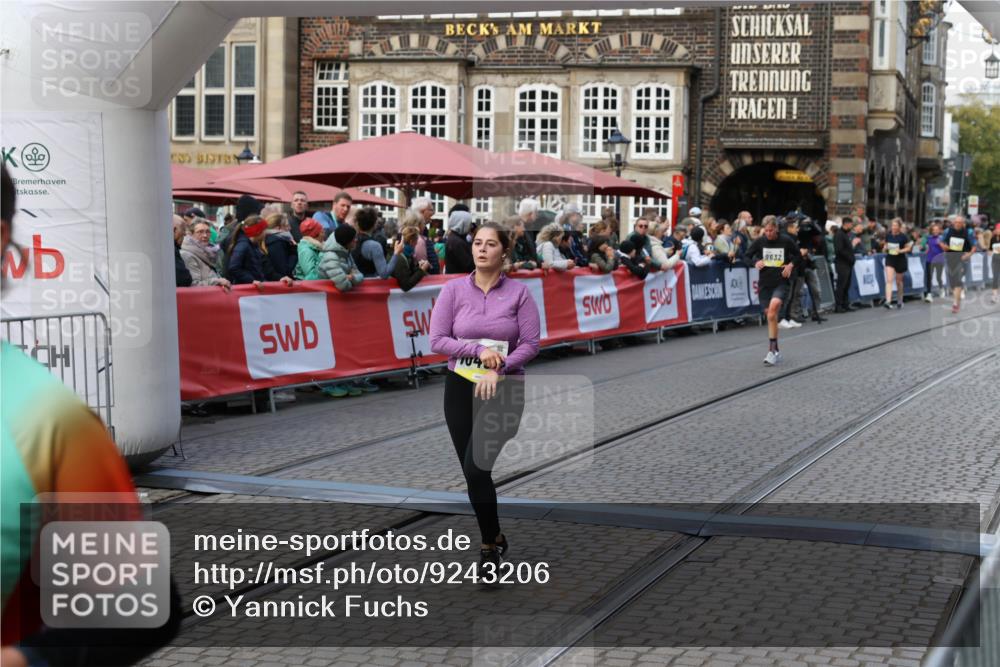 05.10.2025 - 20. swb-Marathon Bremen Yannick Fuchs http://msf.ph/oto/9243206 05.10.2025 11:09:09 Ziel 9466, 9774, 9912, 10031, 10087, 10248, 10458, 10714, 10840, 11126, 11142 meine-sportfotos.de