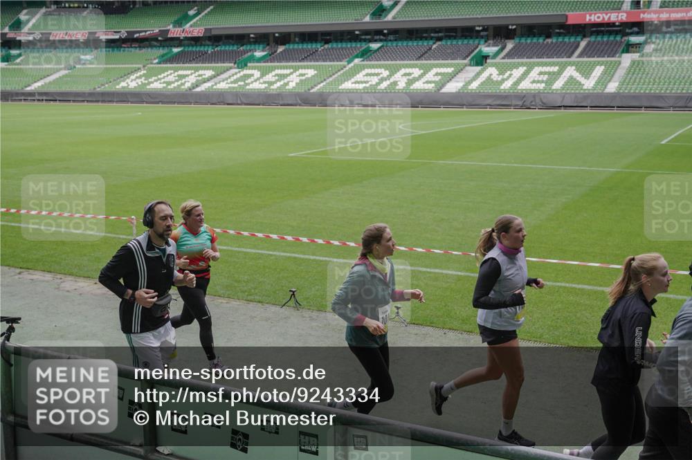 05.10.2025 - 20. swb-Marathon Bremen Michael Burmester http://msf.ph/oto/9243334 05.10.2025 10:36:05 Laufen im Stadion 7123, 7177, 7178, 7908, 8585, 9005, 9173, 9174, 9215, 9231, 9278, 9327, 9330, 9346, 9349, 9370, 9371, 9378, 9389, 9433, 9443, 9450, 9451, 9454, 9462, 9508, 9516, 9518, 9542, 9550, 9568, 9576, 9609, 9611, 9612, 9634, 9686, 9737, 9747, 9790, 9880, 9904, 9914, 9937, 9954, 9962, 9977, 10006, 10039, 10055, 10059, 10063, 10079, 10084, 10127, 10138, 10139, 10143, 10182, 10219, 10225, 10228, 10250, 10293, 10311, 10324, 10336, 10353, 10357, 10359, 10367, 10391, 7163 meine-sportfotos.de