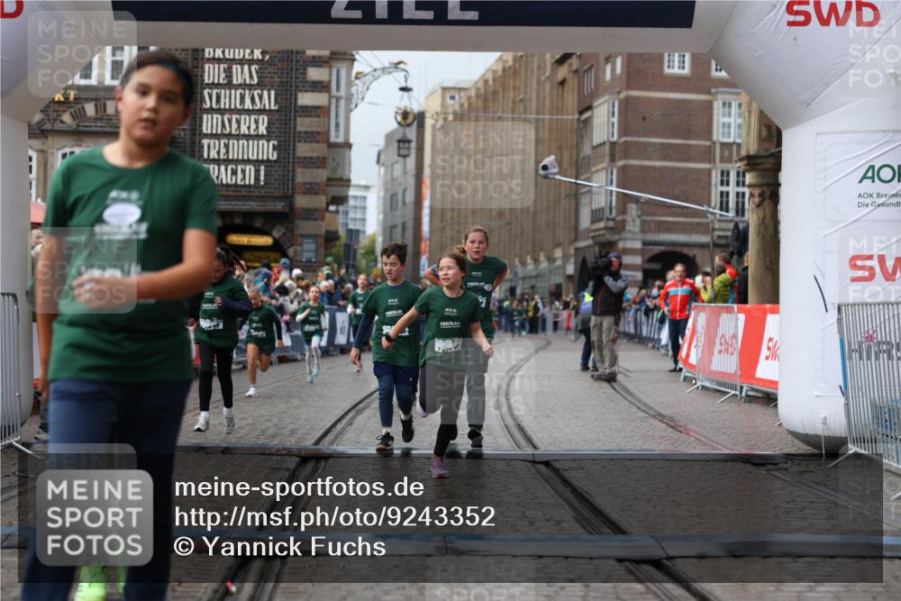 05.10.2025 - 20. swb-Marathon Bremen Yannick Fuchs http://msf.ph/oto/9243352 05.10.2025 15:20:34 Ziel  meine-sportfotos.de