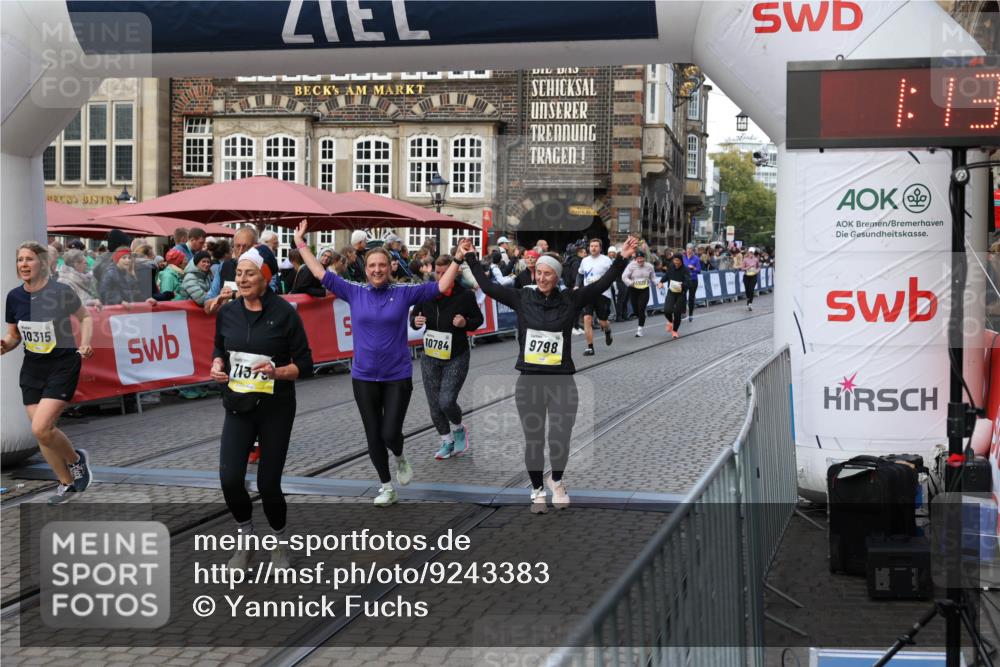 05.10.2025 - 20. swb-Marathon Bremen Yannick Fuchs http://msf.ph/oto/9243383 05.10.2025 11:09:18 Ziel 9632, 9798, 9815, 10315, 10784, 11379, 11437, 11674 meine-sportfotos.de